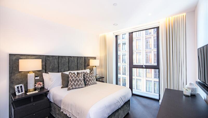 4 Thornes House, 6-8 Charles Clowes Walk, London